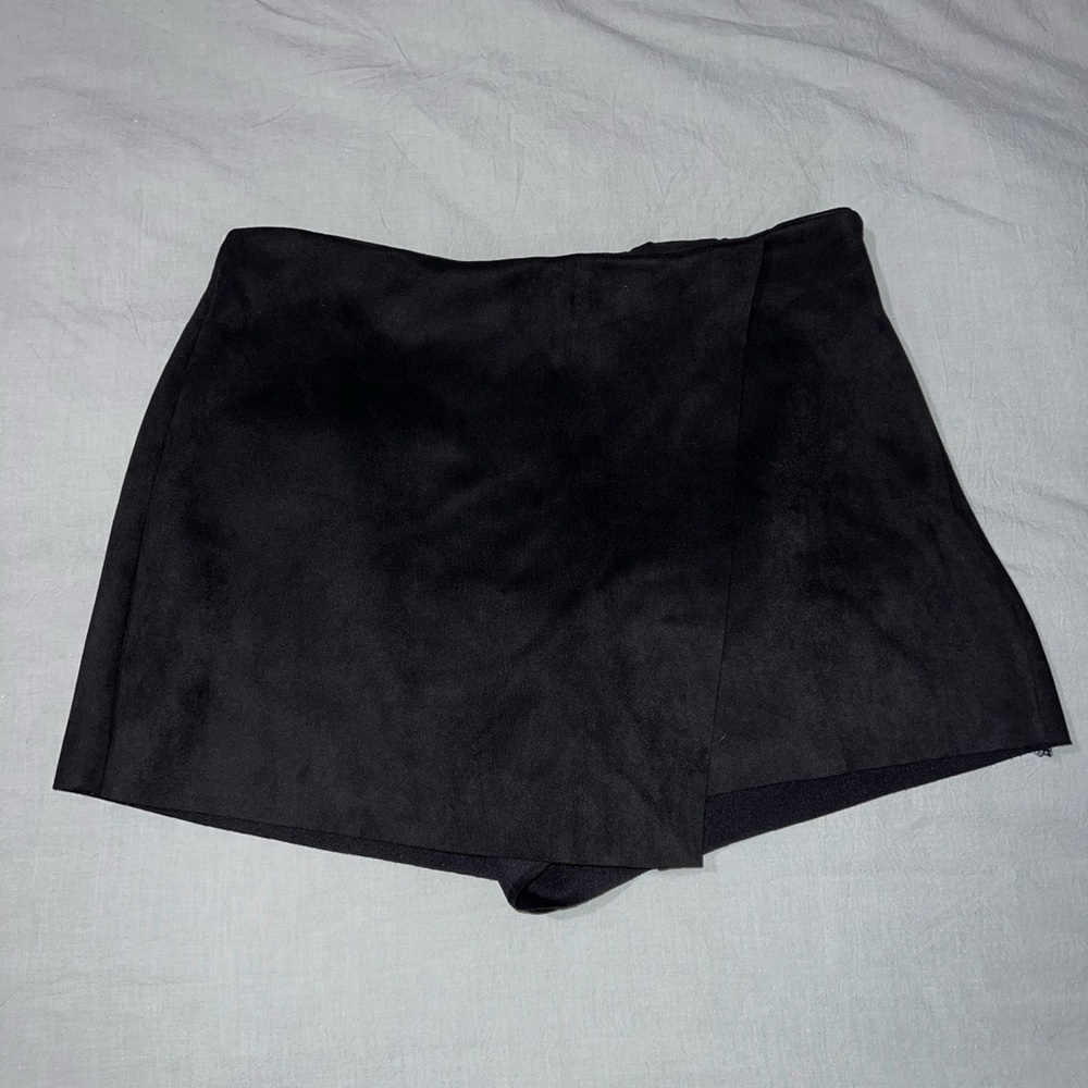 Vestique Suede Skort